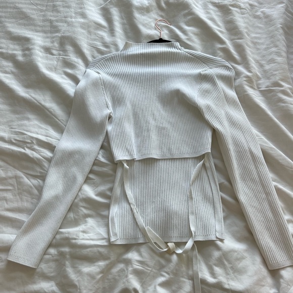 White ribbed backless turtleneck - Aritzia - Picture 2 of 3